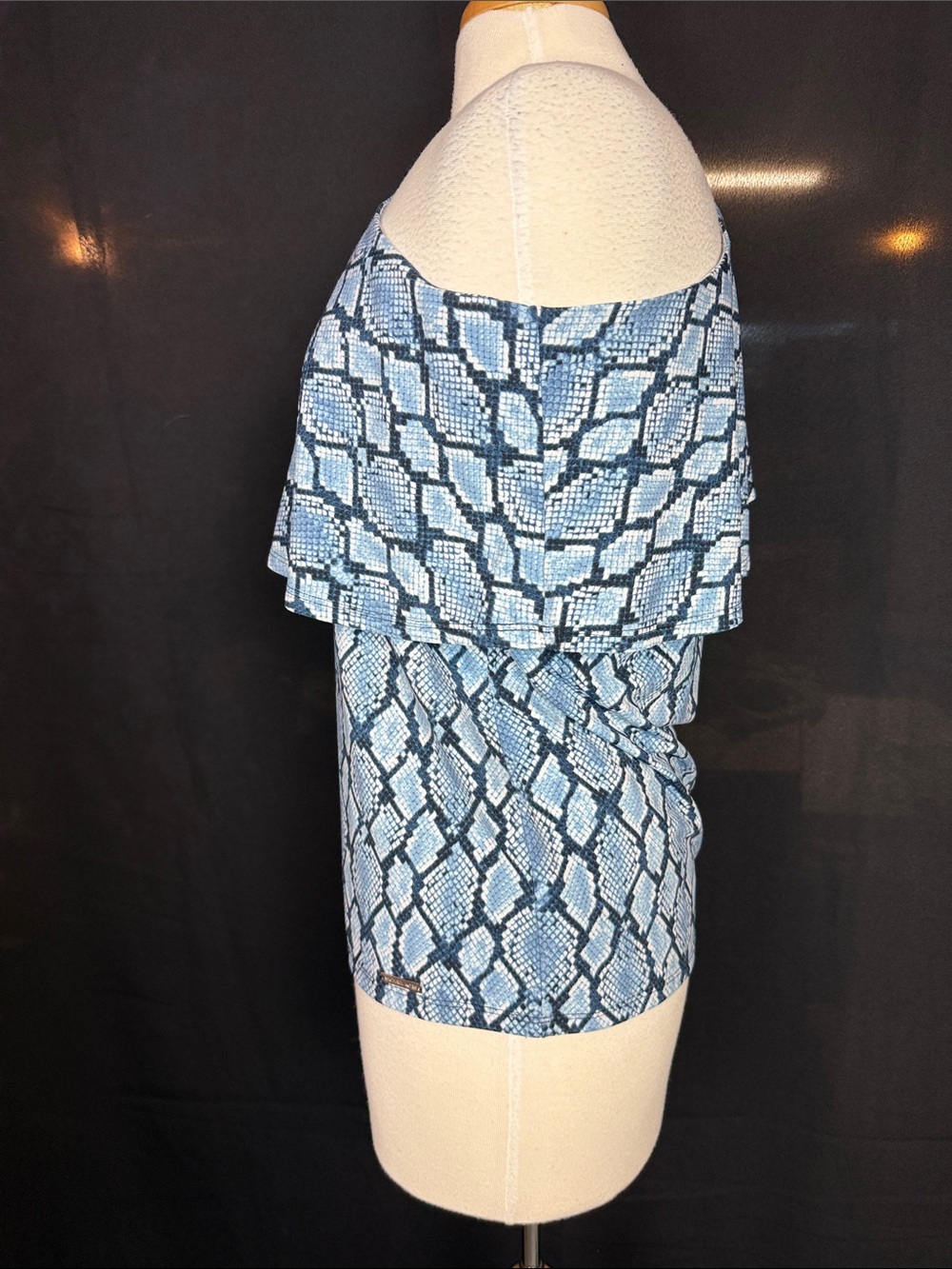 Michael Kors One-Shoulder Blue Python Print Top - Picture 3 of 6